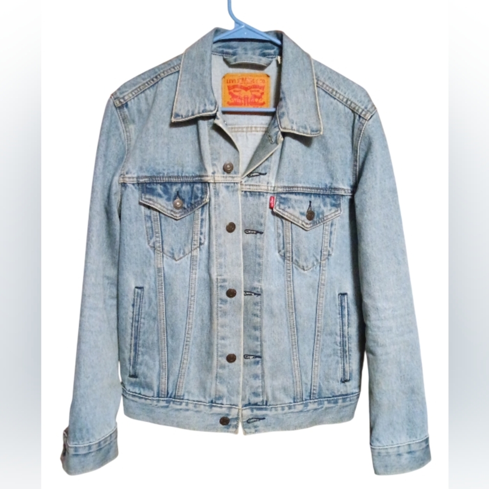 Levi's Light Wash Blue Denim Jean Jacket